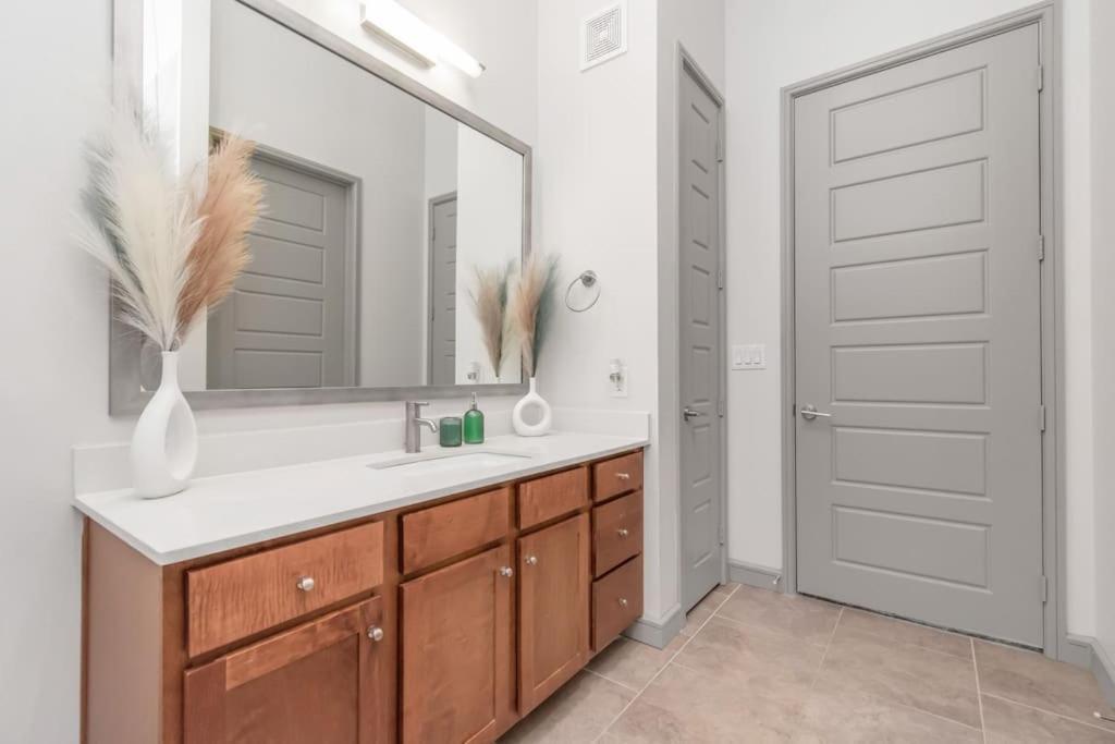 U4 Penthouse Downtown Houston Apartment ภายนอก รูปภาพ