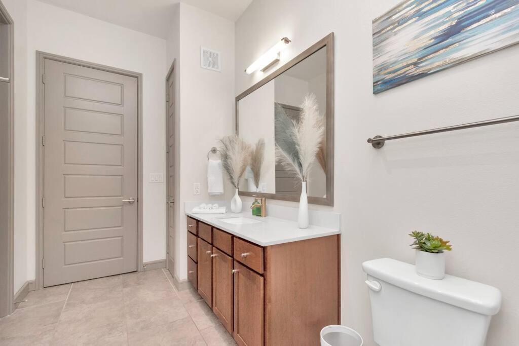 U4 Penthouse Downtown Houston Apartment ภายนอก รูปภาพ